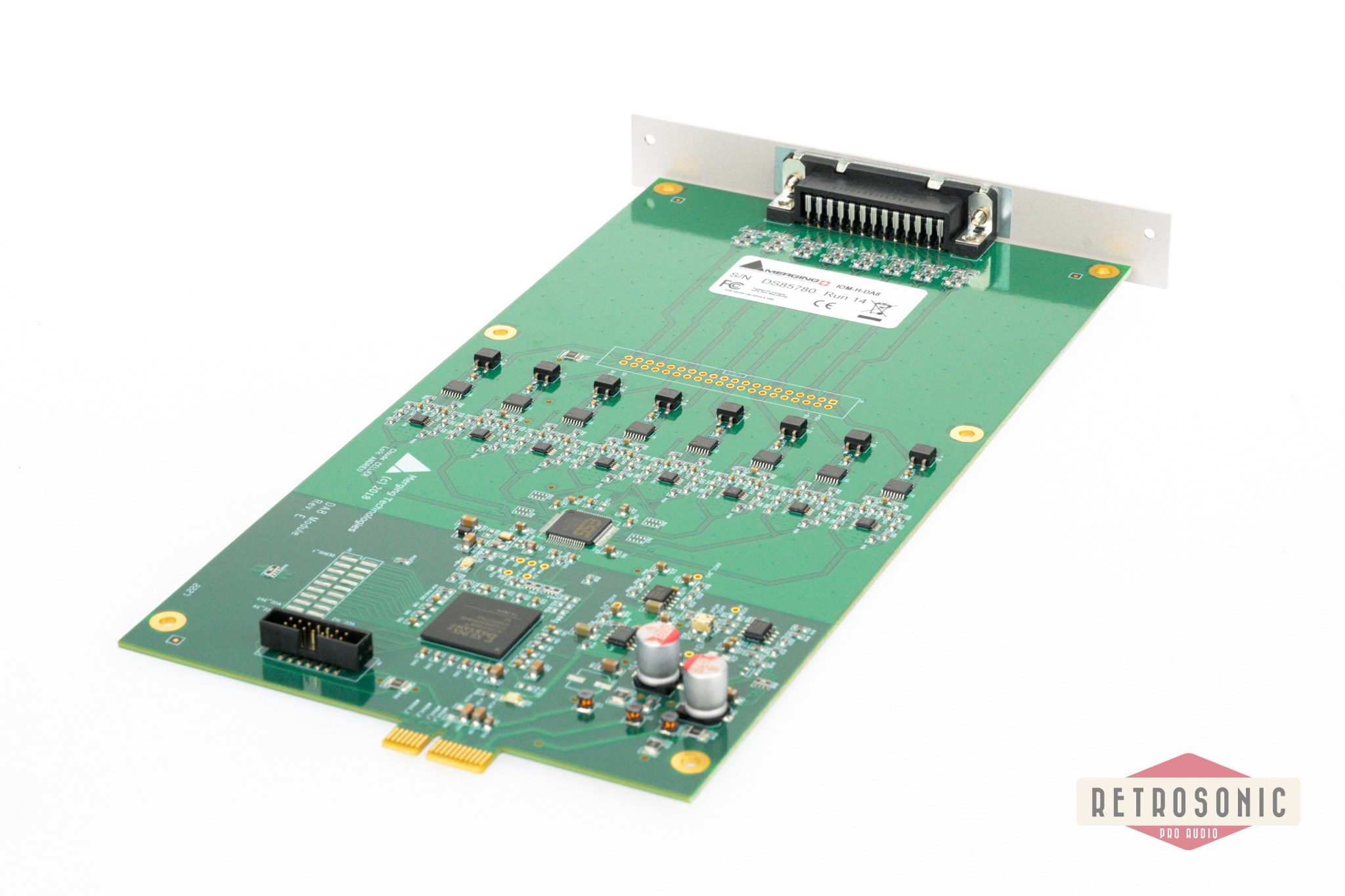 Merging DA8 Horus/Hapi 8 ch. Line Output DA-module up to 192 kHz #1