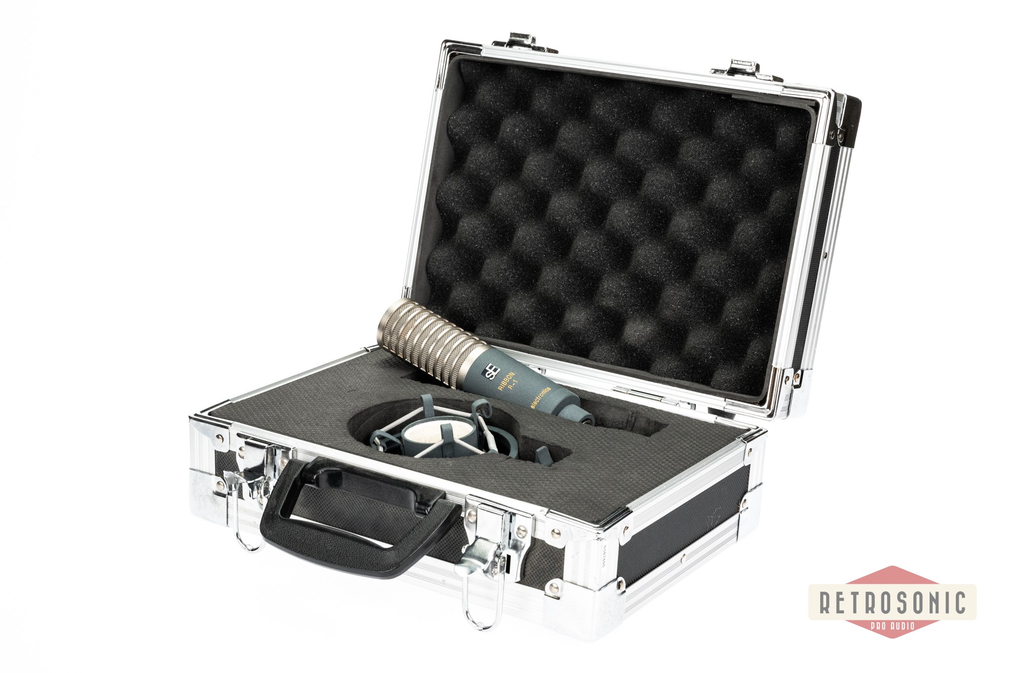 SE Electronics R-1 Ribbon  Mic #2