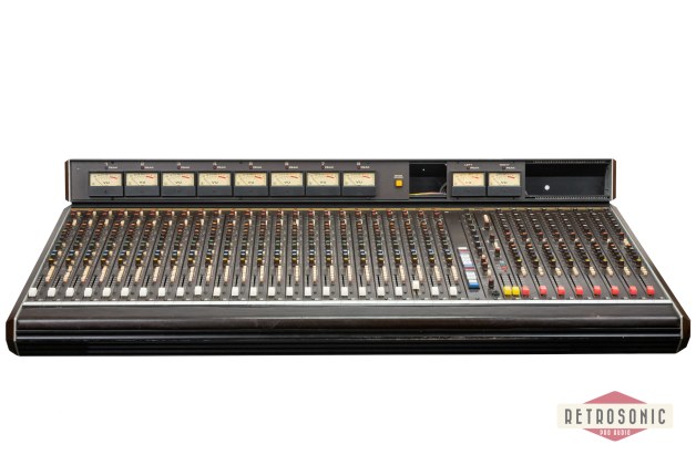 Soundcraft 800B 24/8/2 Mixing Console