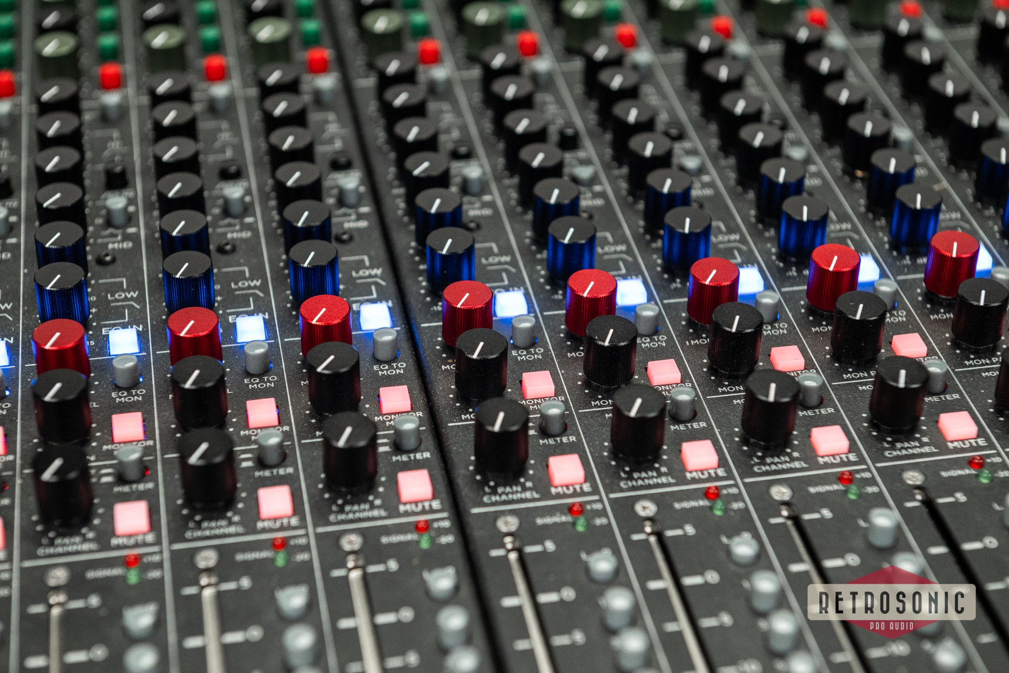 Trident Series 68 Mixing Console 24/8/2